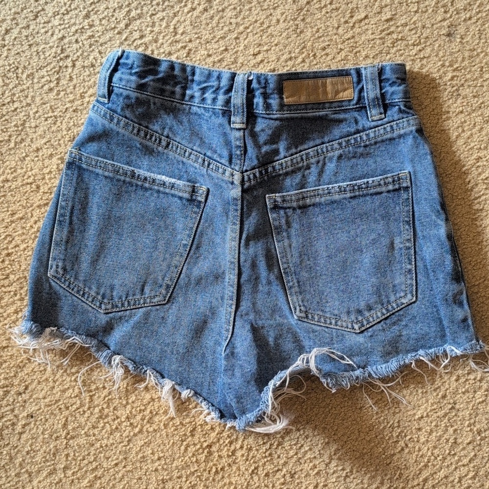 Cotton: On High Rise Mom Jean Shorts Size 2 - Picture 4 of 5